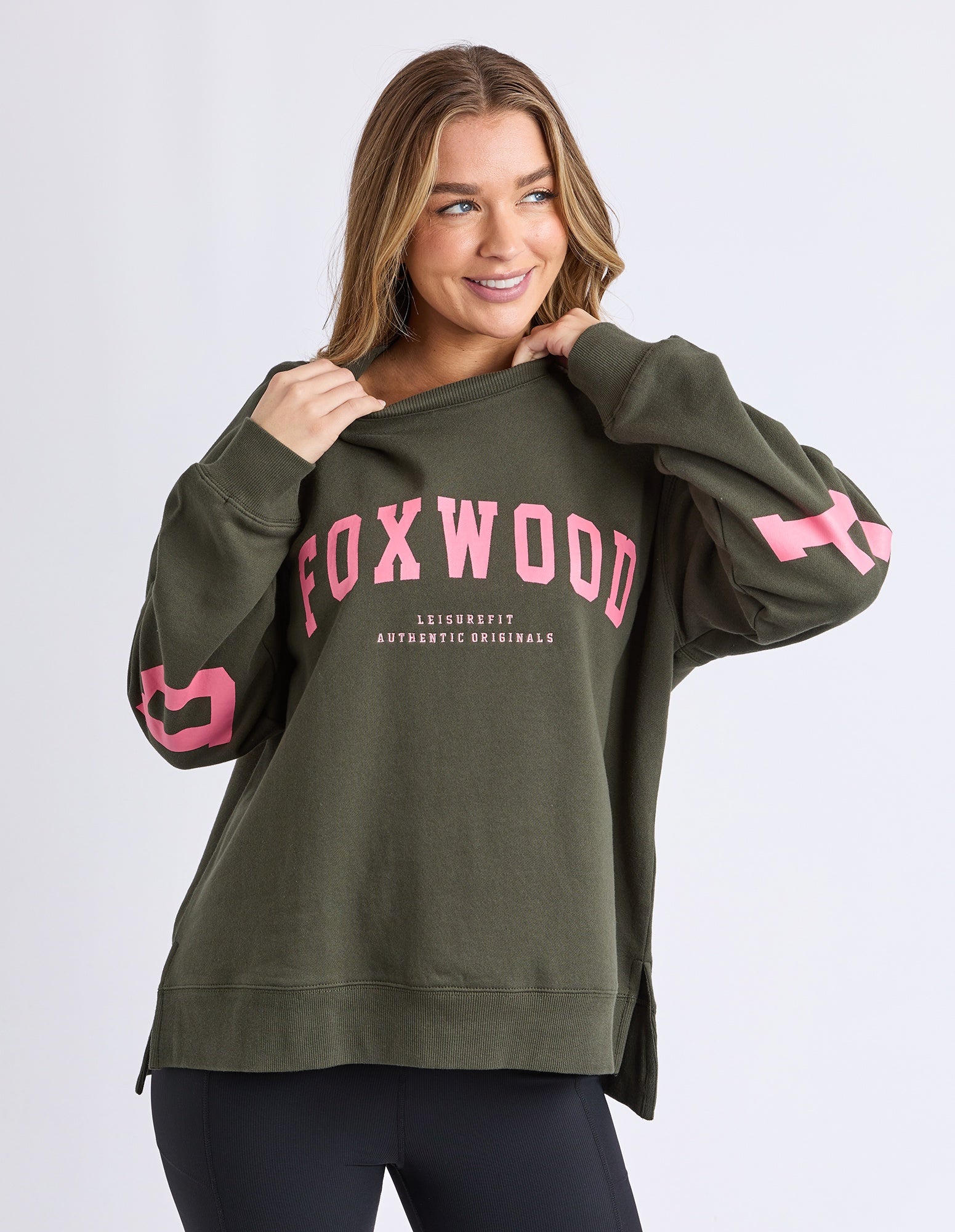 Interval Crew / Dark Khaki - Coral | Foxwood Foxwood