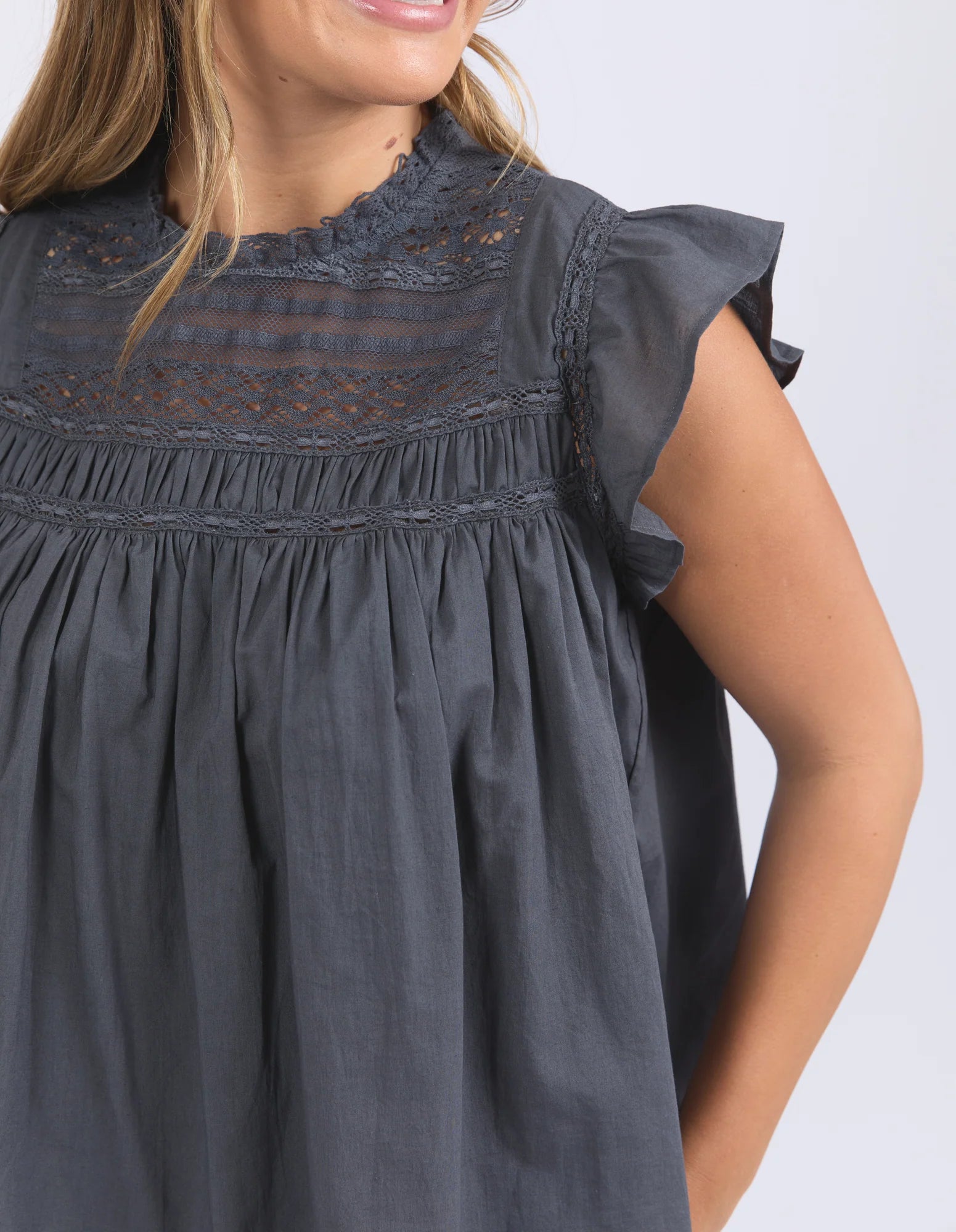 Adelyn Top / Charcoal | Foxwood Foxwood