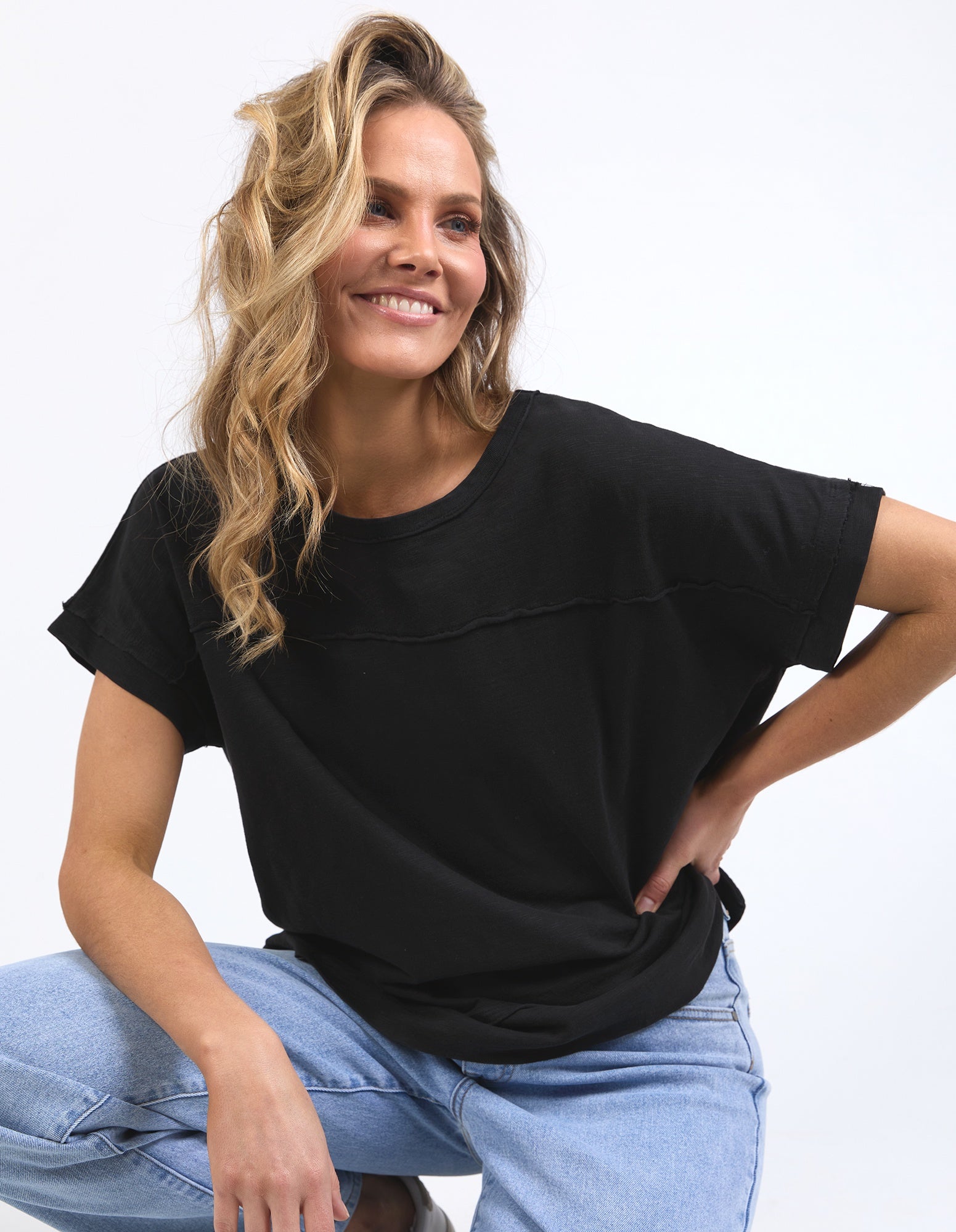 Allison Tee / Black | Foxwood Foxwood