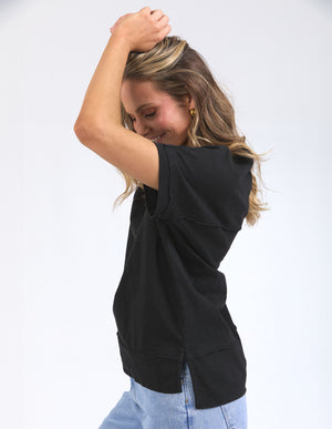 Allison Tee / Black | Foxwood Foxwood