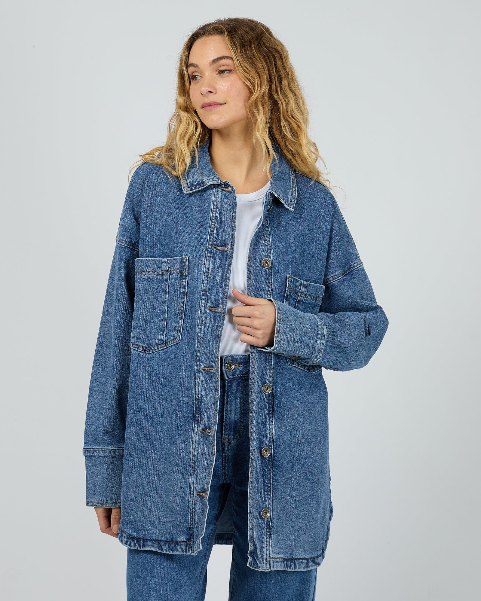 Jaye Shacket | Silent Theory Silent Theory