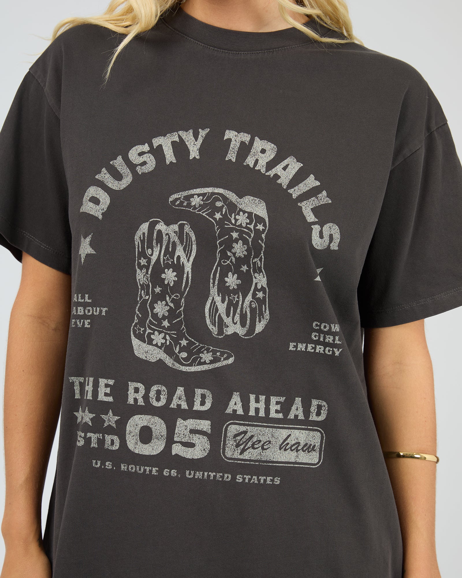 Dusty Trails Relaxed Tee / Washed Black | All About Eve All About Eve