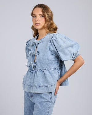 Amallie Tie Top / Light Blue Denim | Silent Theory Silent Theory
