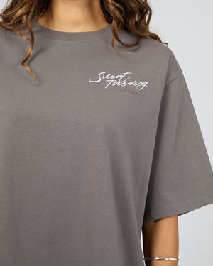 Beachside Tee / Coal | Silent Theory Silent Theory