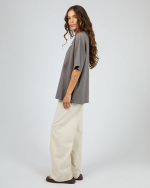 Beachside Tee / Coal | Silent Theory Silent Theory