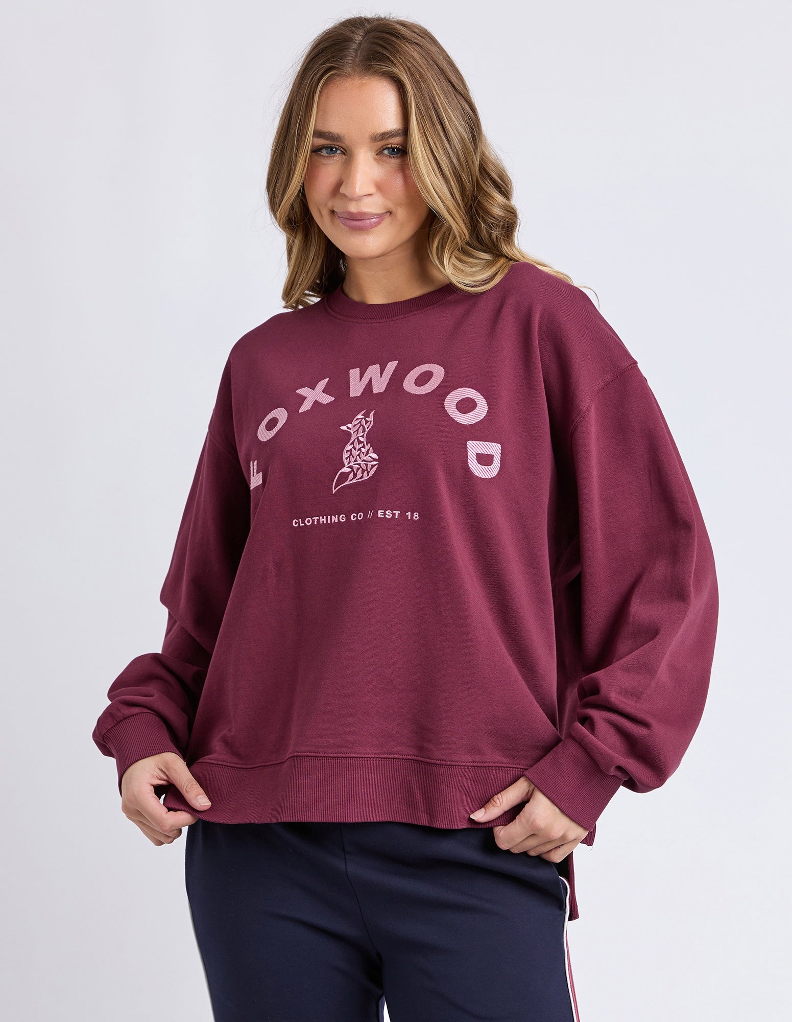 Effortless Contrast Crew / Windsor Wine | Foxwood Foxwood