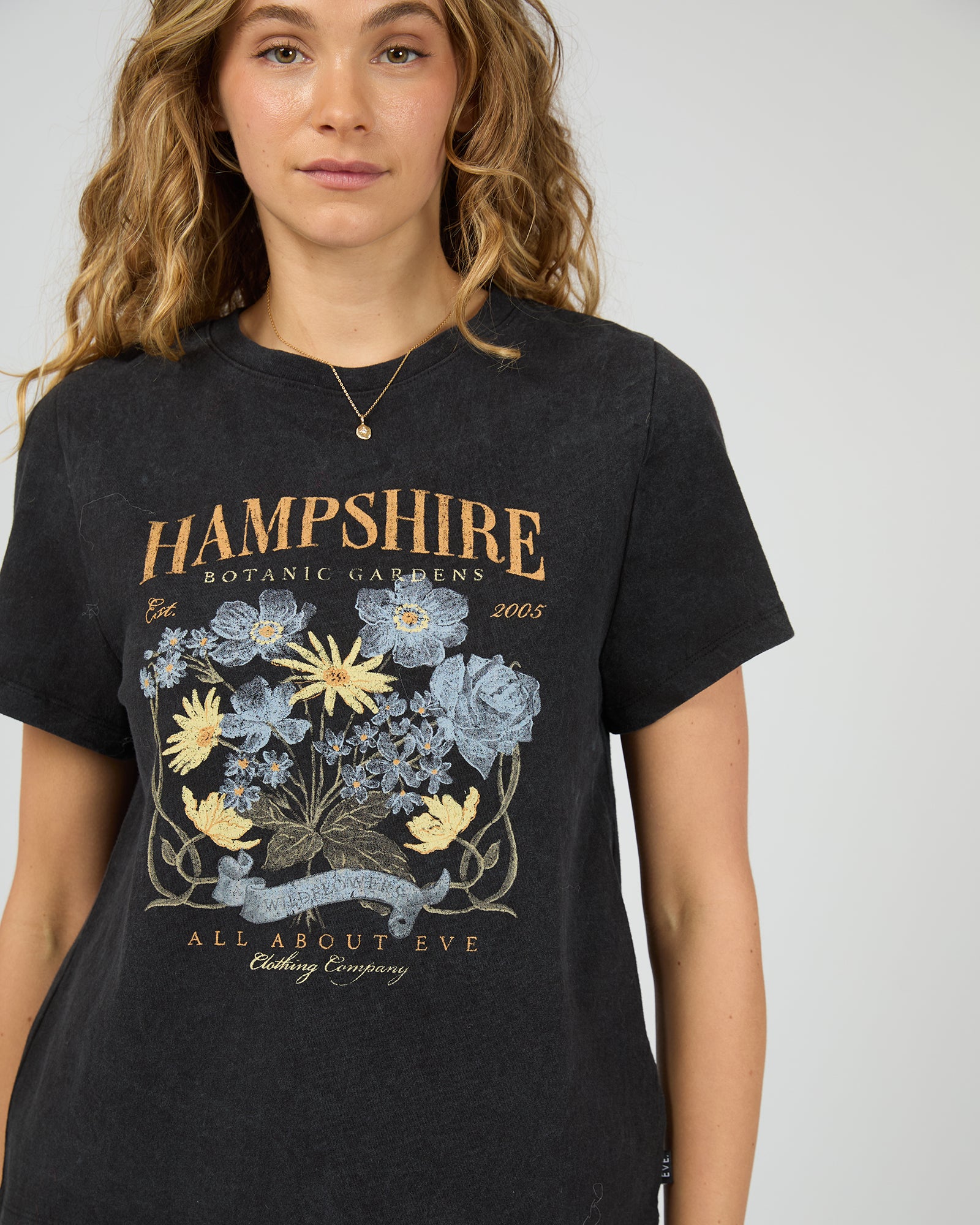 Hampshire Regular Tee / Washed Black All About Eve