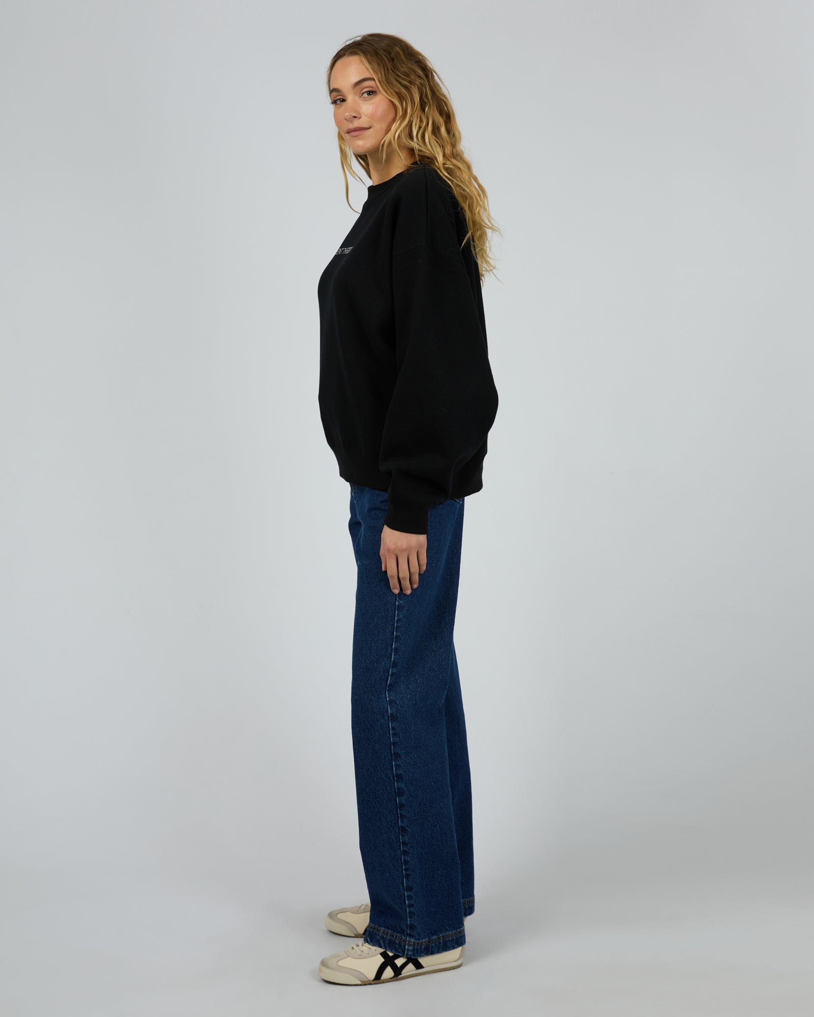 Logo Crew / Black | Silent Theory Silent Theory