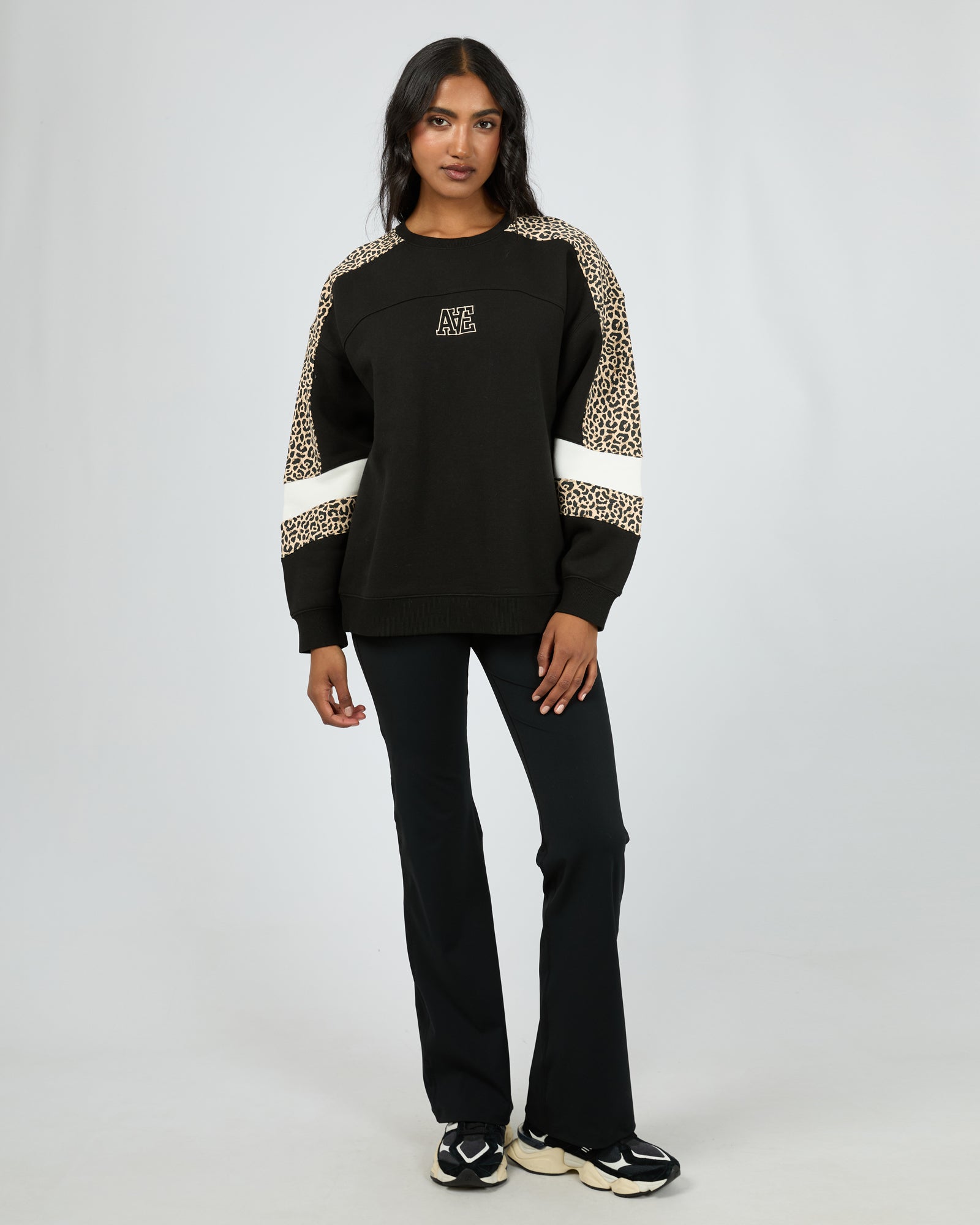 Savannah Oversized Crew / Black | All About Eve All About Eve