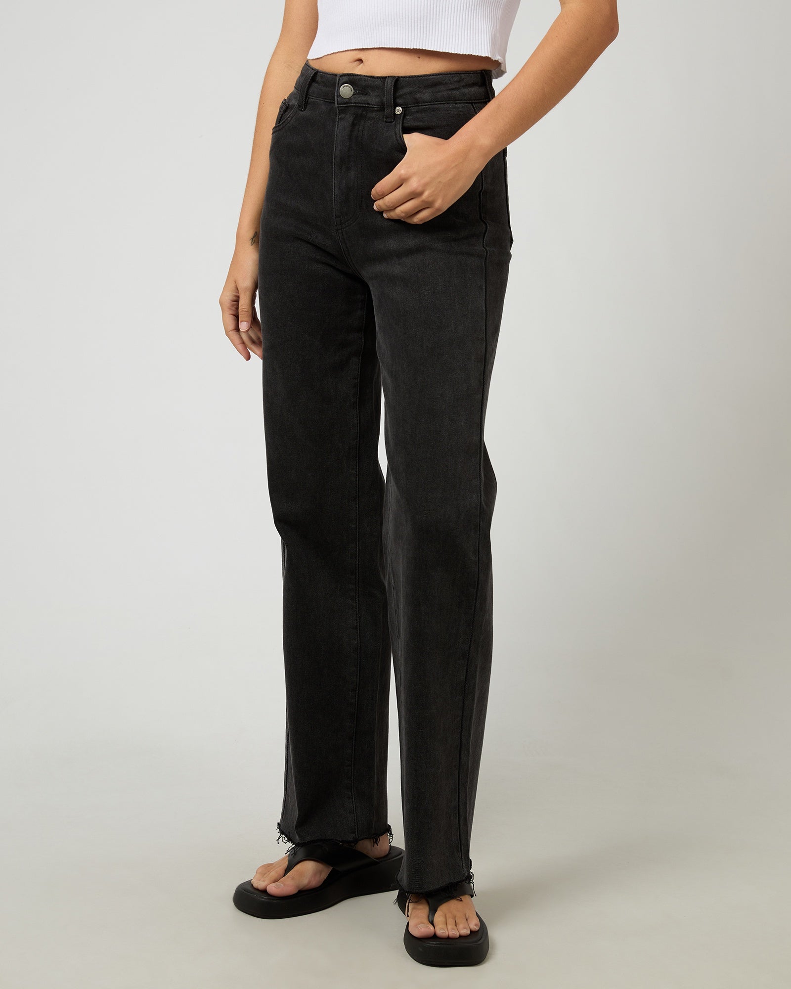 Skye Comfort Jean / Washed Black | All About Eve All About Eve