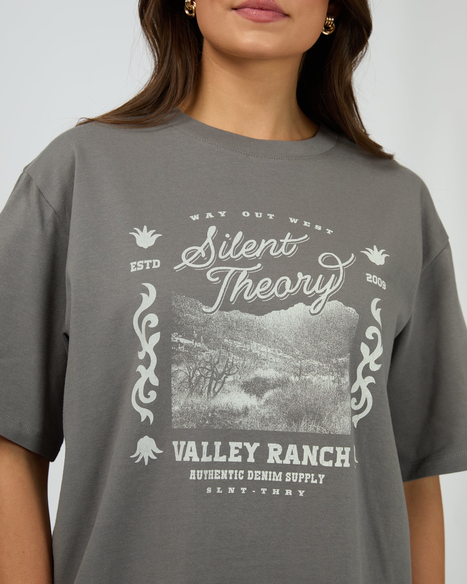 Valley Tee / Coal | Silent Theory Silent Theory
