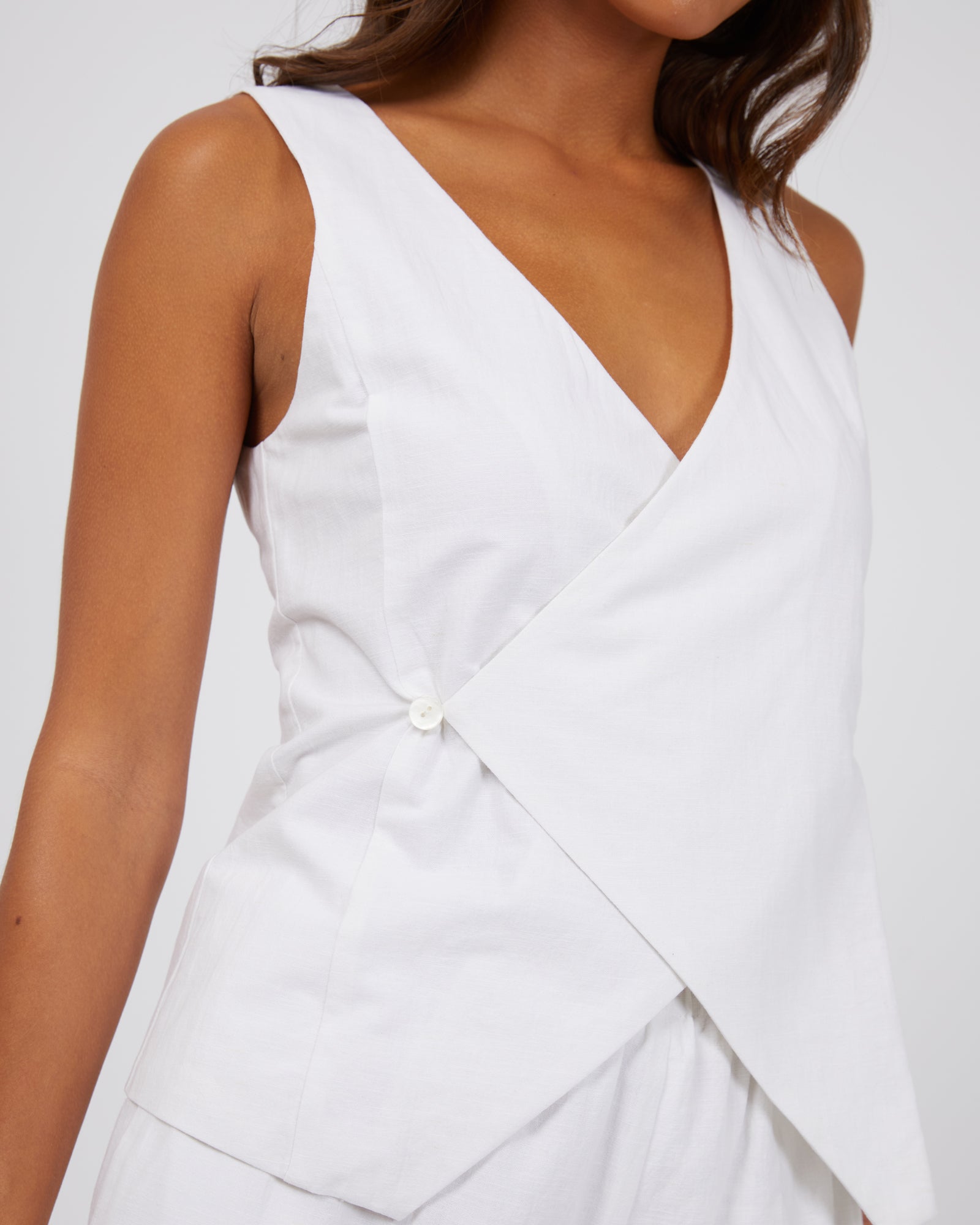 Willa Vest / White | Silent Theory Silent Theory