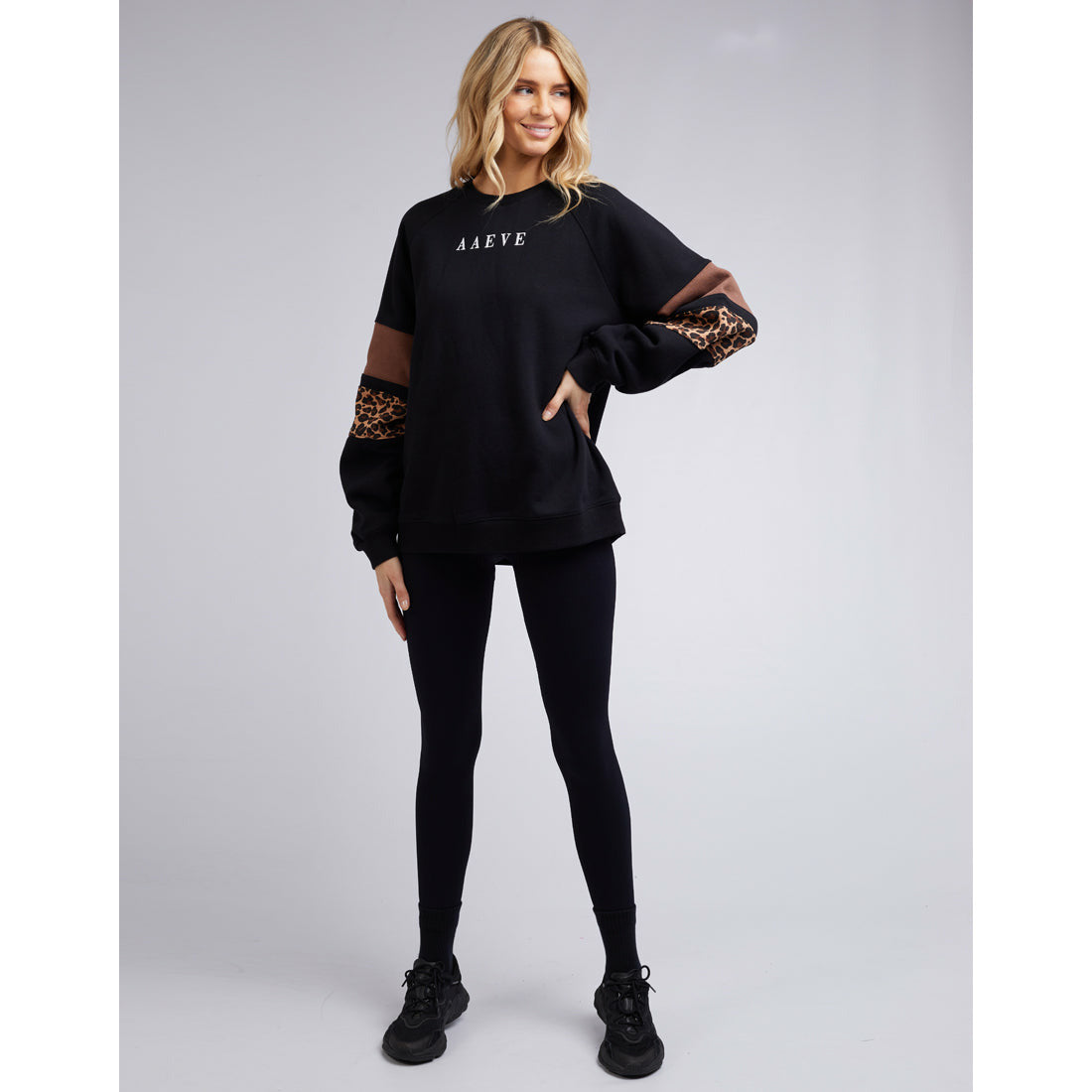Huxley Sports Crew - Black | All About Eve All About Eve