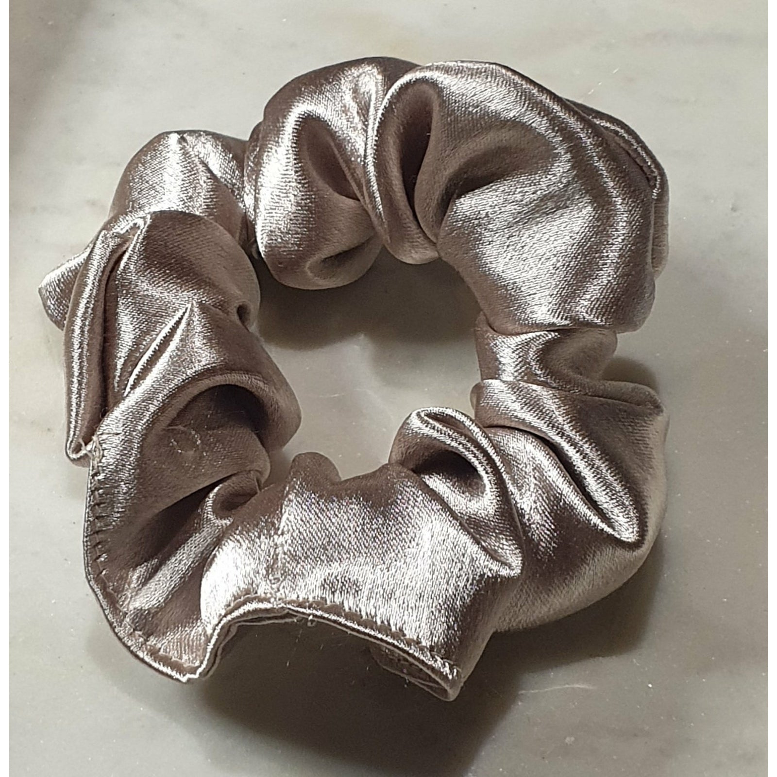 Scrunchie - Oyster Satin Kode Boutique